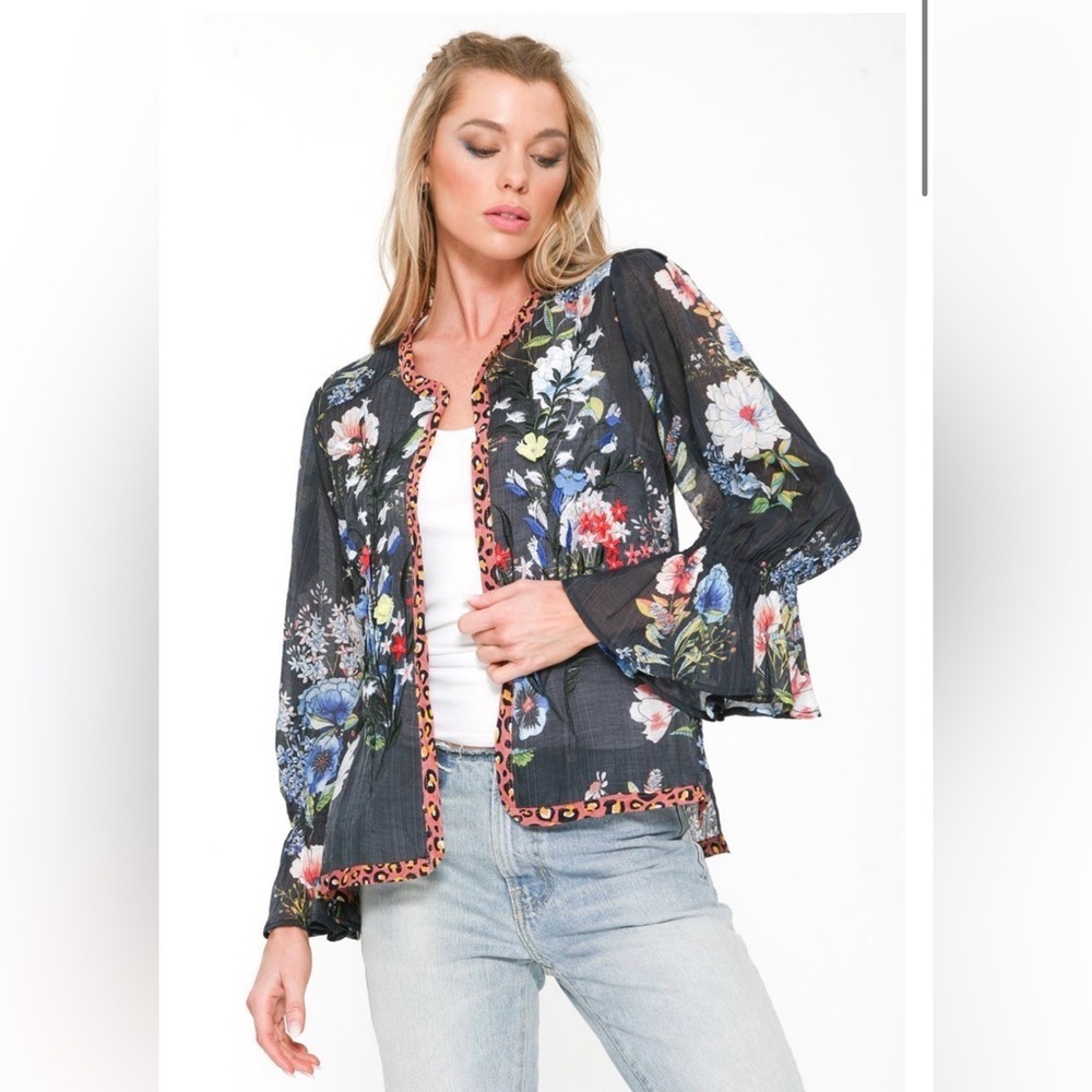 Aratta Silent Journey Lovey Dovey Light Jacket in Night Floral XL